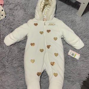 JUICY couture baby girl snowsuit size 3/6mos